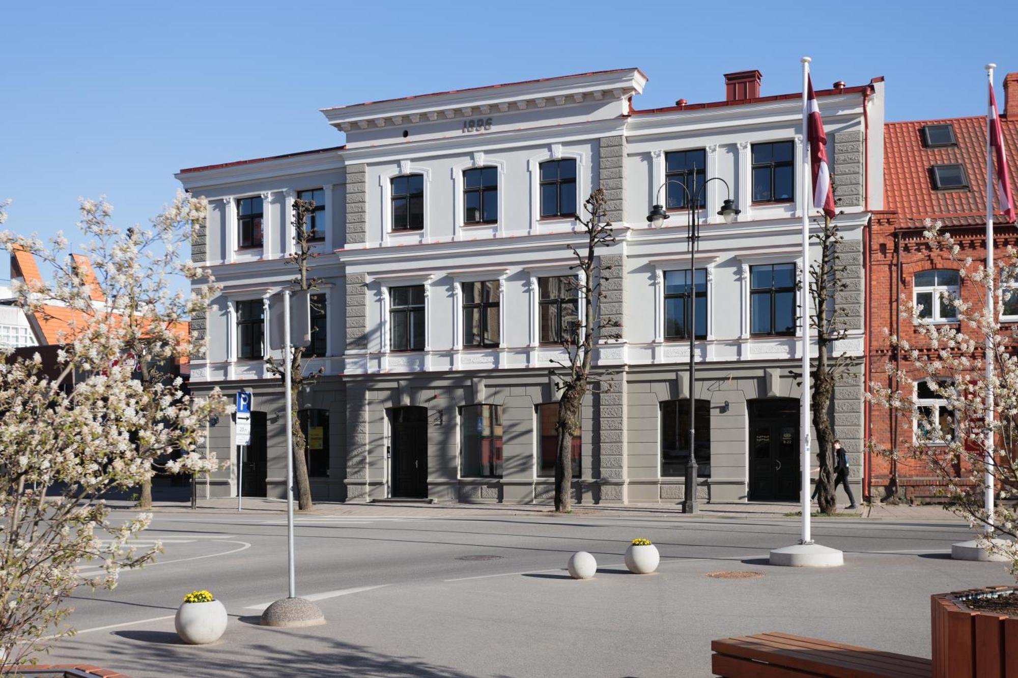 Centra Nams - Center Apartments Cesis Exterior photo
